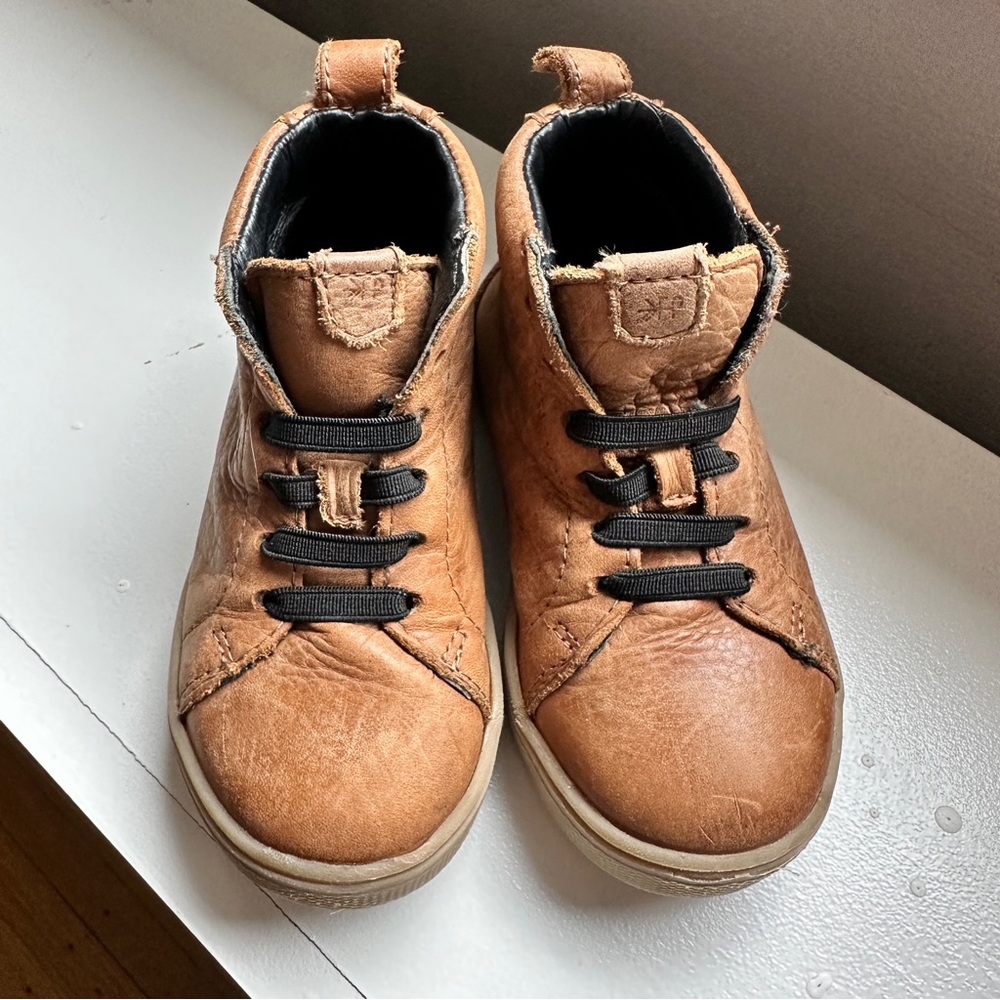 FRESHLY PICKED Weathered Brown Leon Sneaker